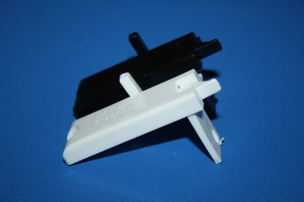 Better-Bilt (old style) Tilt Latch Set 83-624 White or Black