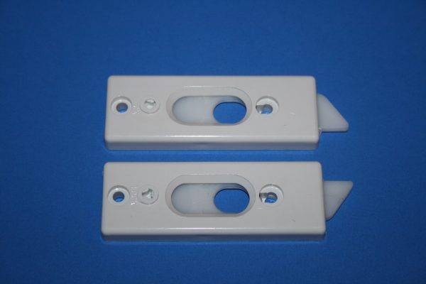 Reversible White Tilt Latch  3 3/8" X 1 3/16" 900-11615W