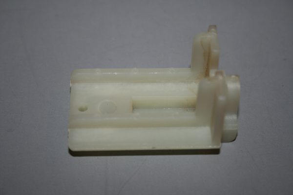 Right Hand Bottom Pivot Bar Corner 85-561RH