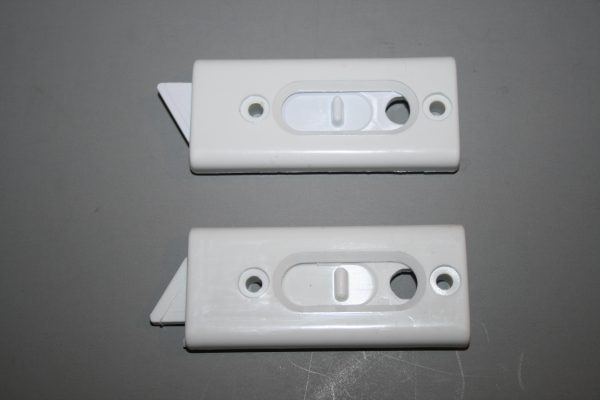 White Tilt Latch 85-529HW Set 3 1/8" X 1 3/8" Extended Screw Posts