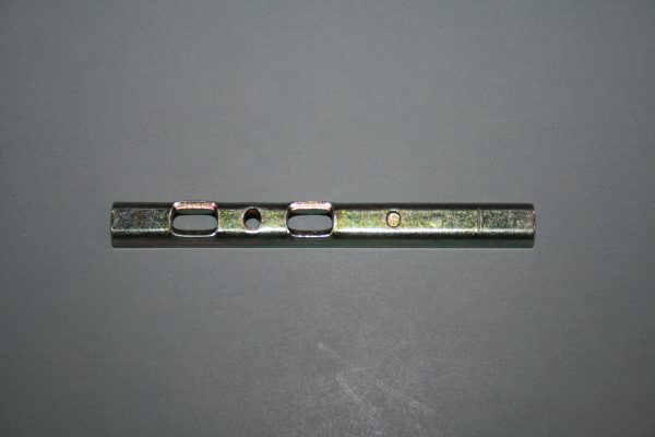 16T27 2 SLOT 1 HOLE PIVOT BAR 3" X 5/16"