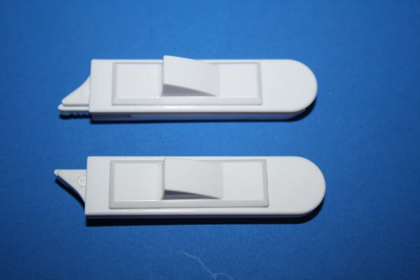 White Tilt Latch Set EZ-Tilt Round Back 2 5/8" x 11/16 V7390