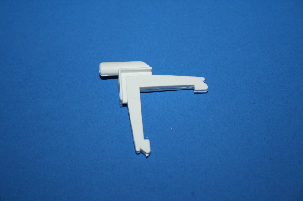 Universal Storm Window Corner Key 4617