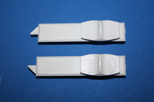 CertainTeed Tilt Latch Set 85-881 With Thumb Button  3 1/2" X 3/4"