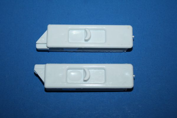 SilverLine Tilt Latch Set 85-963 Blue White 2 13/32" x 11/16" x 3/8"