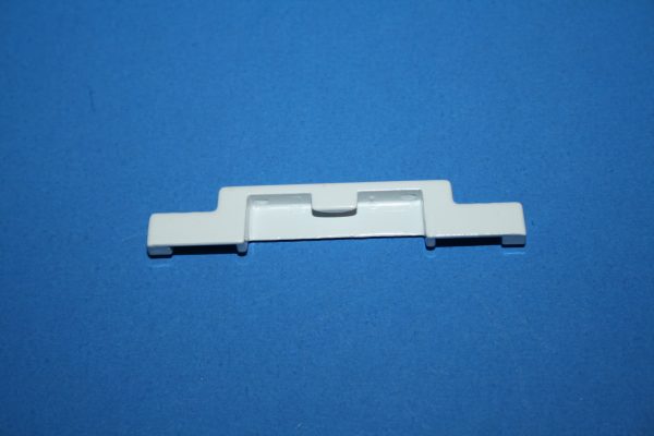 White Closed Back V8272 Keeper 2 3/4" x 3/16"