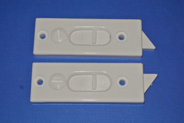 Seasonall Tilt Latch Set 3 3/8" x 1 7/32" 900-19480WA
