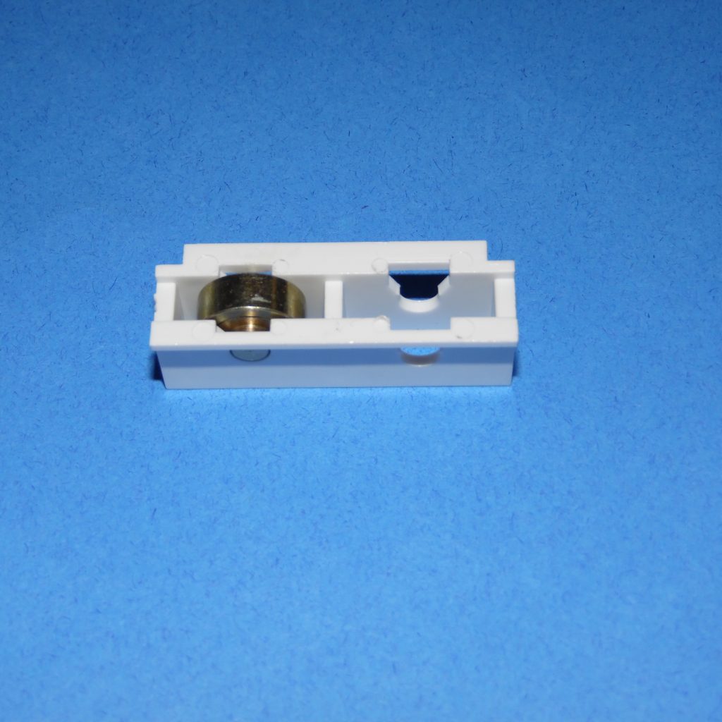 Traco TR6000 Roller and Housing 90011564 White 300042